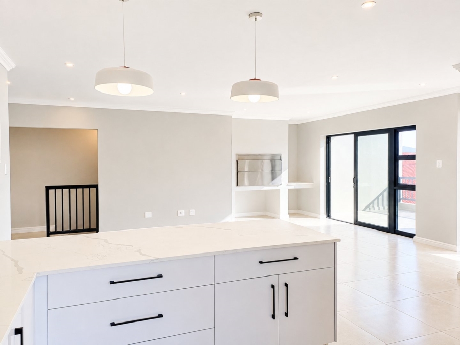 3 Bedroom Property for Sale in Fraaiuitsig Western Cape